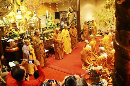 Đức: Hàng nghìn Phật tử đón Tết Canh Dần tại chùa Phật Huệ