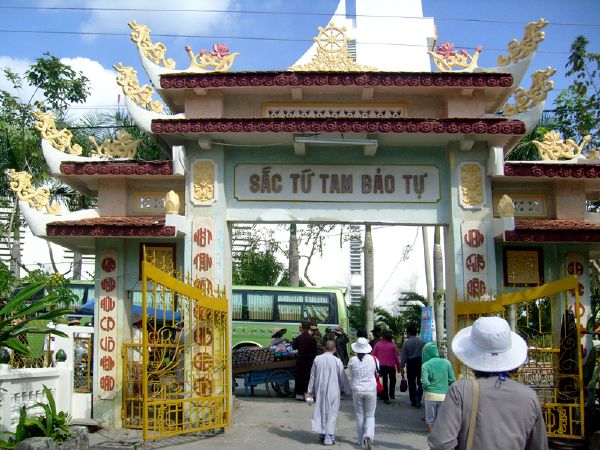 CLB Hoằng Pháp Trẻ với chương trình từ thiện cuối năm