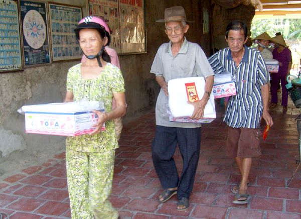 CLB Hoằng Pháp Trẻ với chương trình từ thiện cuối năm