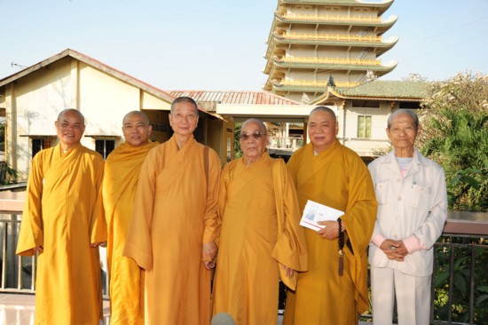 Chùm ảnh: Chúc Tết HT. Thích Minh Châu, HT. Thích Trí Tịnh