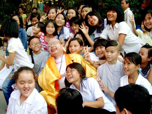 Chương trình Di Lặc Du Xuân – Ngày hội gia đình các trẻ thơ