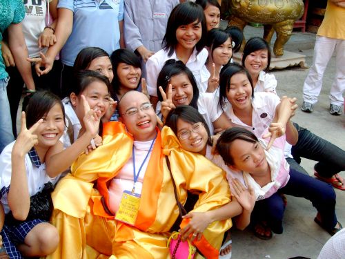 Chương trình Di Lặc Du Xuân – Ngày hội gia đình các trẻ thơ