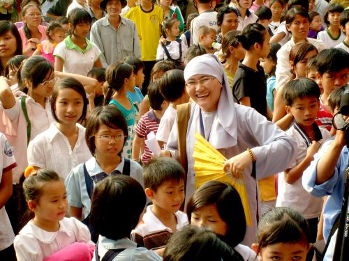 Chương trình Di Lặc Du Xuân – Ngày hội gia đình các trẻ thơ