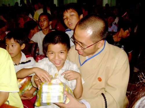 Chương trình Di Lặc Du Xuân – Ngày hội gia đình các trẻ thơ