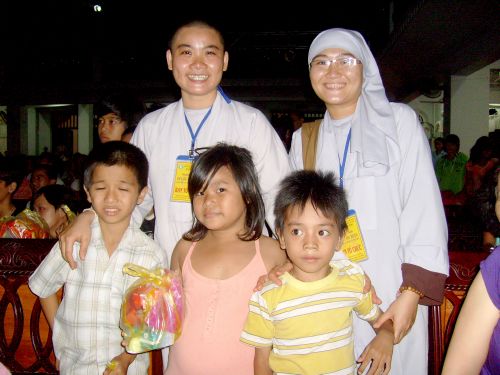 Chương trình Di Lặc Du Xuân – Ngày hội gia đình các trẻ thơ