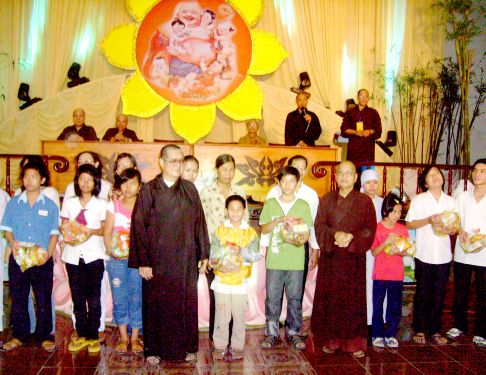 Chương trình Di Lặc Du Xuân – Ngày hội gia đình các trẻ thơ