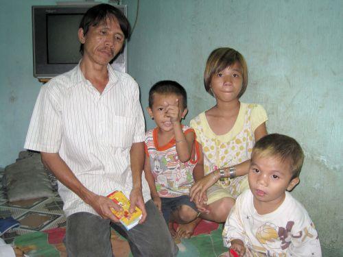 Còn Đó Những Mảnh Đời Bất Hạnh