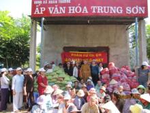 Đoàn từ thiện Đạo Phật Ngày Nay cứu trợ đồng bào dân tộc