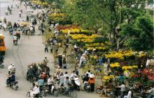 Chợ Tết ở dân gian và âm phủ