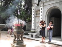 Nô nức lễ chùa mùa Vu Lan