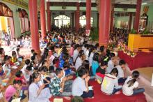 Tưng Bừng Đêm Cống Hiến Văn Nghệ Và Duyên Dáng Áo Lam Tại Khóa Tu Mùa Hè – Bình Định