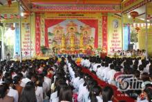 Sinh viên nhảy flash mob ở... chùa