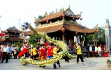 Hàng nghìn du khách thập phương về dự lễ Hội chùa Keo