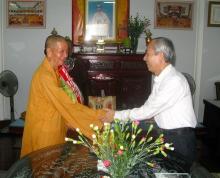 HT.Thích Trí Quảng cùng chư tôn đức Phật giáo TP.HCM thân mật tiếp đoàn Trương ương MTTQVN. Ảnh: GiacNgo.vn
