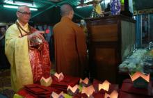 Lễ thả đèn Hoa đăng trên sông Hương