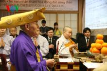 Cầu siêu cho nạn nhân sóng thần ở Nhật Bản