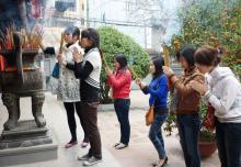 Giữ nét đẹp chốn tôn nghiêm