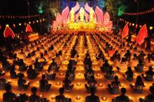 Chùa Kim Long lung linh đêm hội hoa đăng