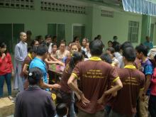 Hội từ thiện Miền Yêu Thương (MYT)  Đà Nẵng nấu cháo cho bệnh nhân nghèo