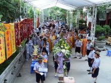 Hơn 100 đoàn kính viếng Giác linh cố Trưởng lão HT.Thích Chí Tín