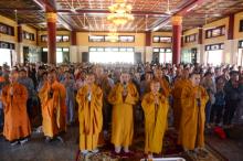 Chùm ảnh: Chùa Giác Ngộ tổ chức hành hương thập tự đầu năm Giáp Ngọ 2014