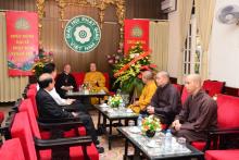 Tổng giám mục Hà Nội thăm GHPGVN nhân đại lễ Vesak 2014