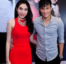 Thủy Tiên - Công Vinh đãi tiệc chay trong đám cưới