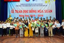 Quỹ Đạo Phật Ngày Nay: Trao 100 học bổng cho sinh viên trường Đại Học KHXH&NV TP. HCM năm 2015