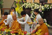 Lễ Vu lan, dâng y tại Pháp viện Minh Đăng Quang