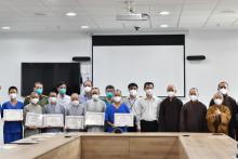 Gửi thêm năng lượng cho tuyến đầu: Lãnh đạo Giáo hội Thành phố đã tặng Bằng Tuyên dương công đức và trang thiết bị y tế cho Bệnh viện Ung Bướu số 2