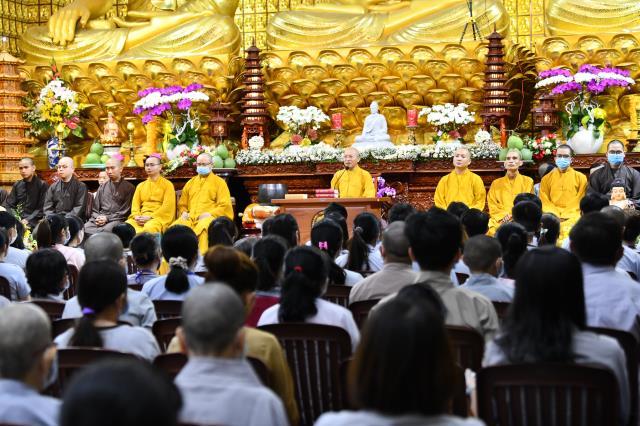 Khóa tu Tuổi Trẻ Hướng Phật ngày 05/06/2022: Còn trẻ, còn khỏe, dù không ai rủ cũng tranh thủ đến chùa!