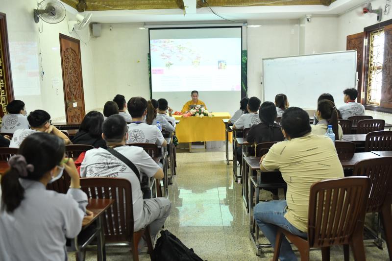Khóa tu Tuổi Trẻ Hướng Phật ngày 05/06/2022: Còn trẻ, còn khỏe, dù không ai rủ cũng tranh thủ đến chùa!